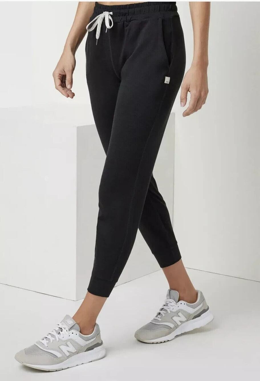 Vuori Womens DreamKnit Performance Jogger Size M Black Heather Athleisure VW303